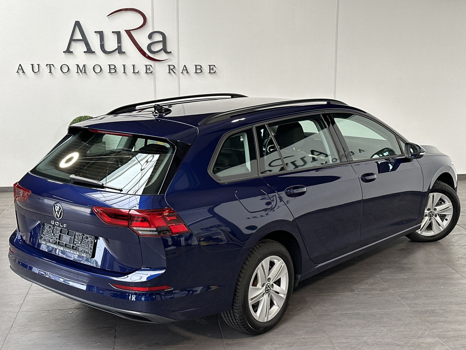Fahrzeugabbildung Volkswagen Golf Variant 2.0 Life NAV+LED+SHZ+WLAN+KAMERA+PP