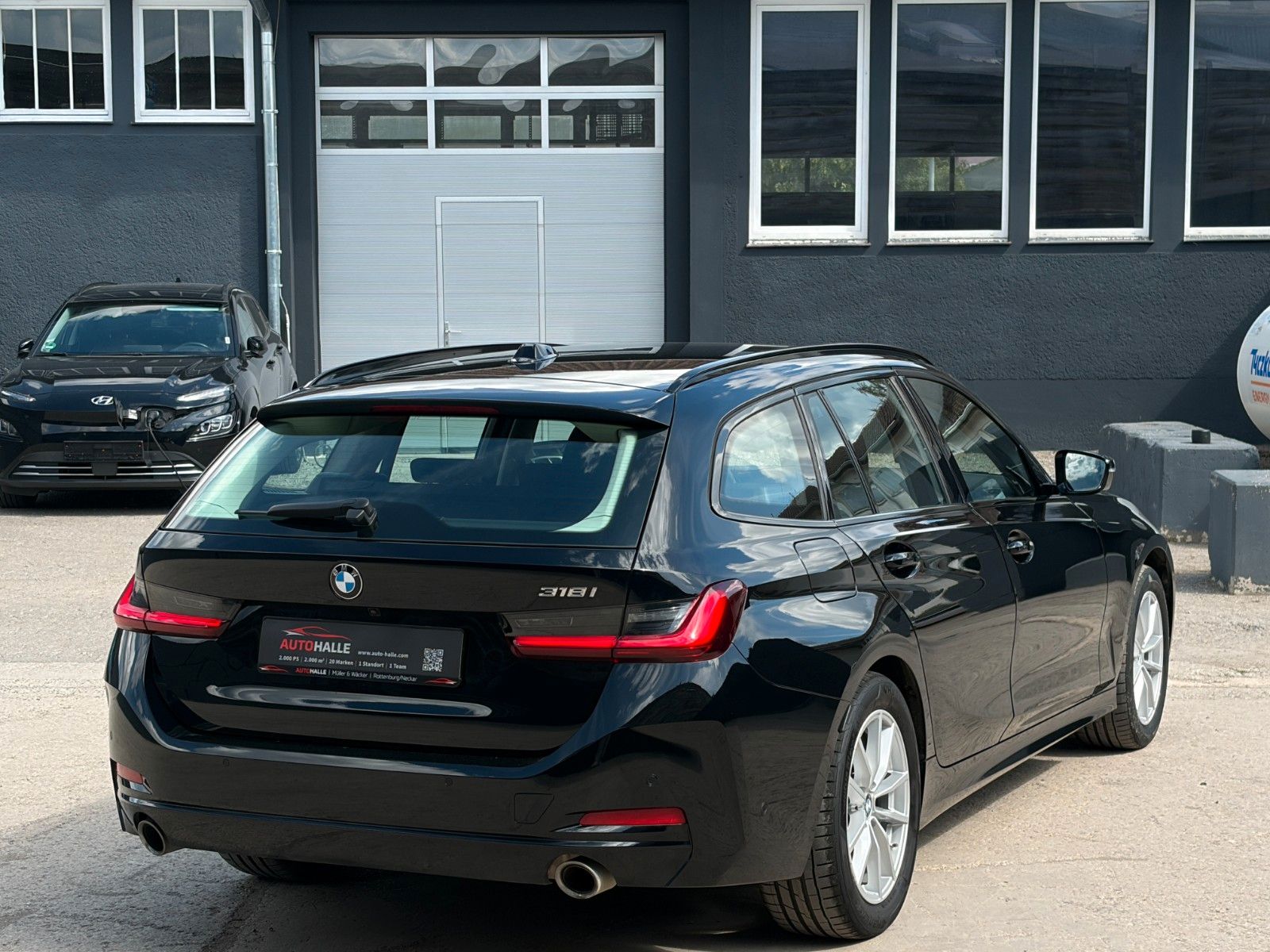 Fahrzeugabbildung BMW 318i Touring 3Z-Klima Kamera Tempomat Alarm SHZ