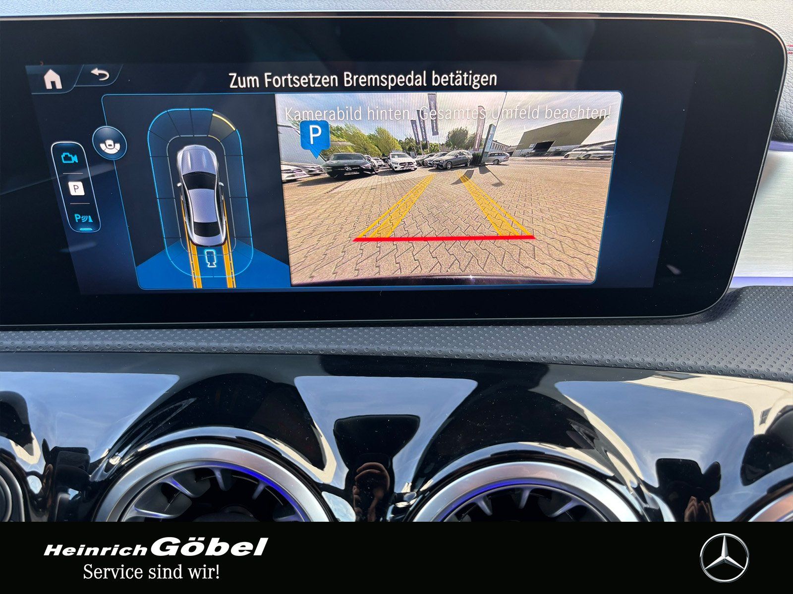 Fahrzeugabbildung Mercedes-Benz CLA 200 AMG*KEYSLESS*APPLE-CARPALY*AMBIENTEBEL