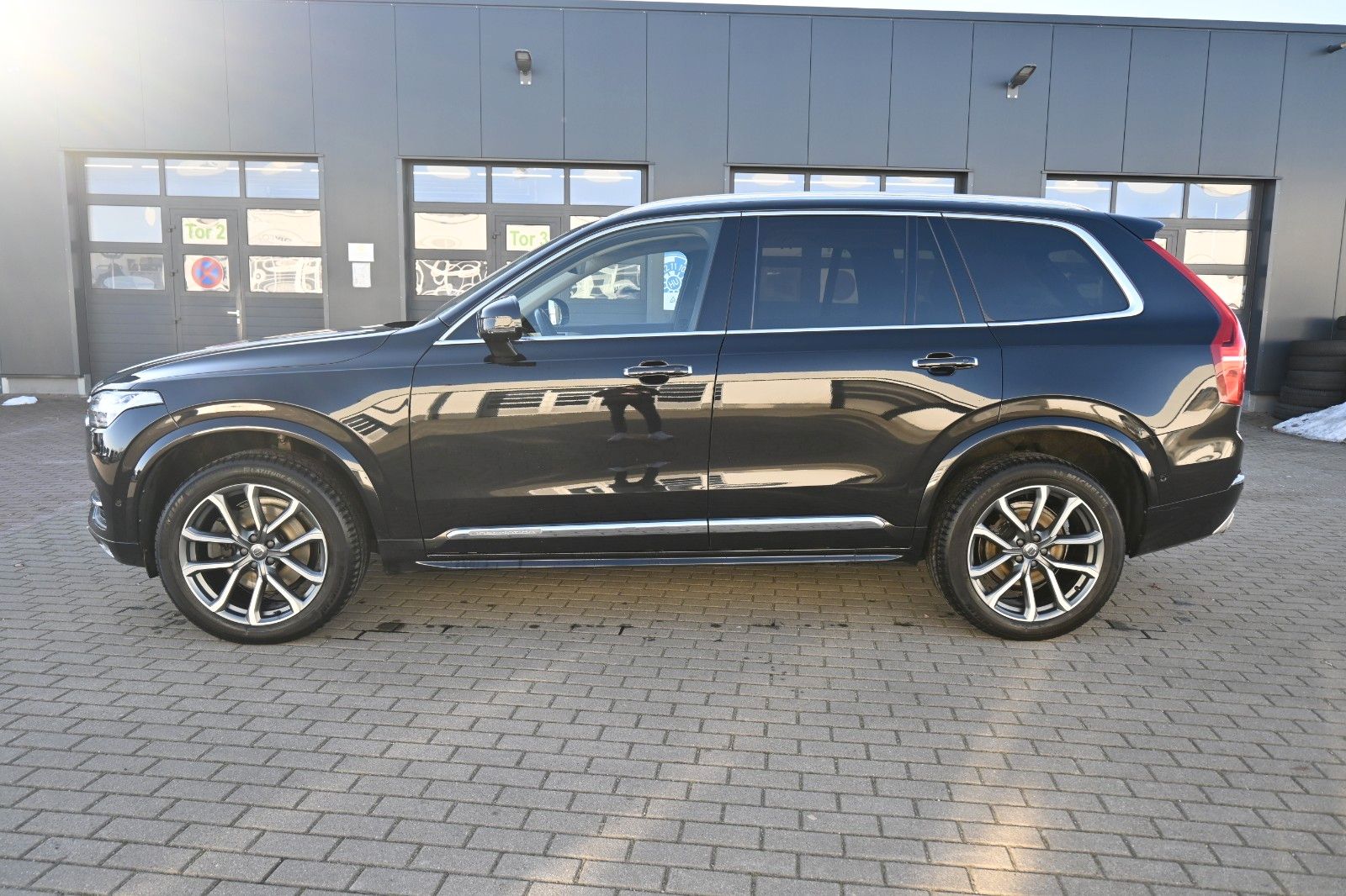 Fahrzeugabbildung Volvo XC90 D5 AWD Autom. Inscription*LUFT*360°*AHK*7-S