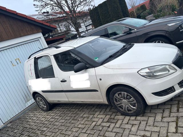 Skoda Praktik *TÜV bis 5/25 *1 Hand