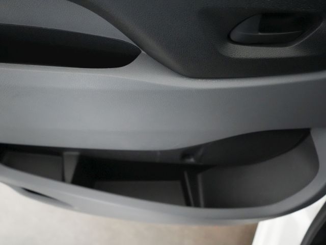 Vivaro C KOMBI M CDTI 9-SITZER+NAVI+SCHIEBETÜR R