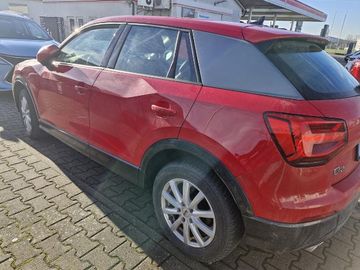 Bild 3 Audi Q2 1,5 TFSI 35 design 8-fach bereift AHK Navi