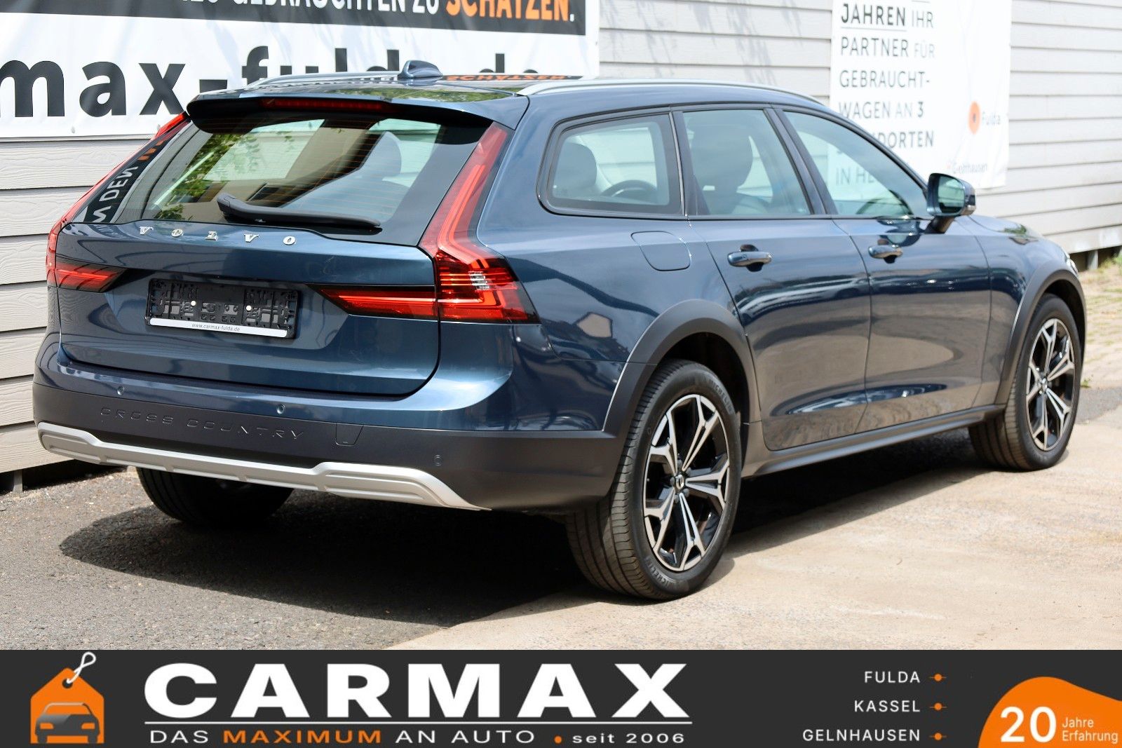 Fahrzeugabbildung Volvo V90 CC Pro AWD Leder,Navi,LED,SH,Kamera,ACC