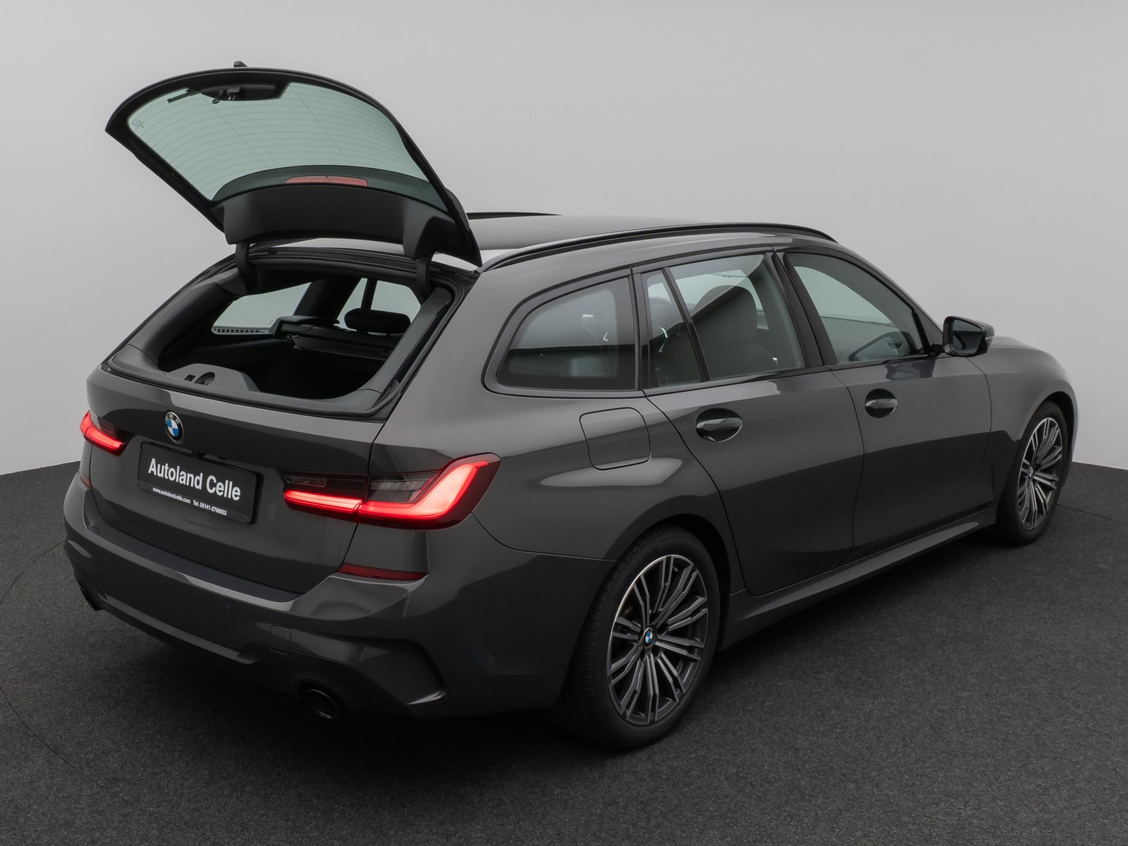 Fahrzeugabbildung BMW 330d xD M Sport Laser Kamera HUD HiFi Komfort