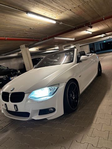 BMW E93 330D M-Paket