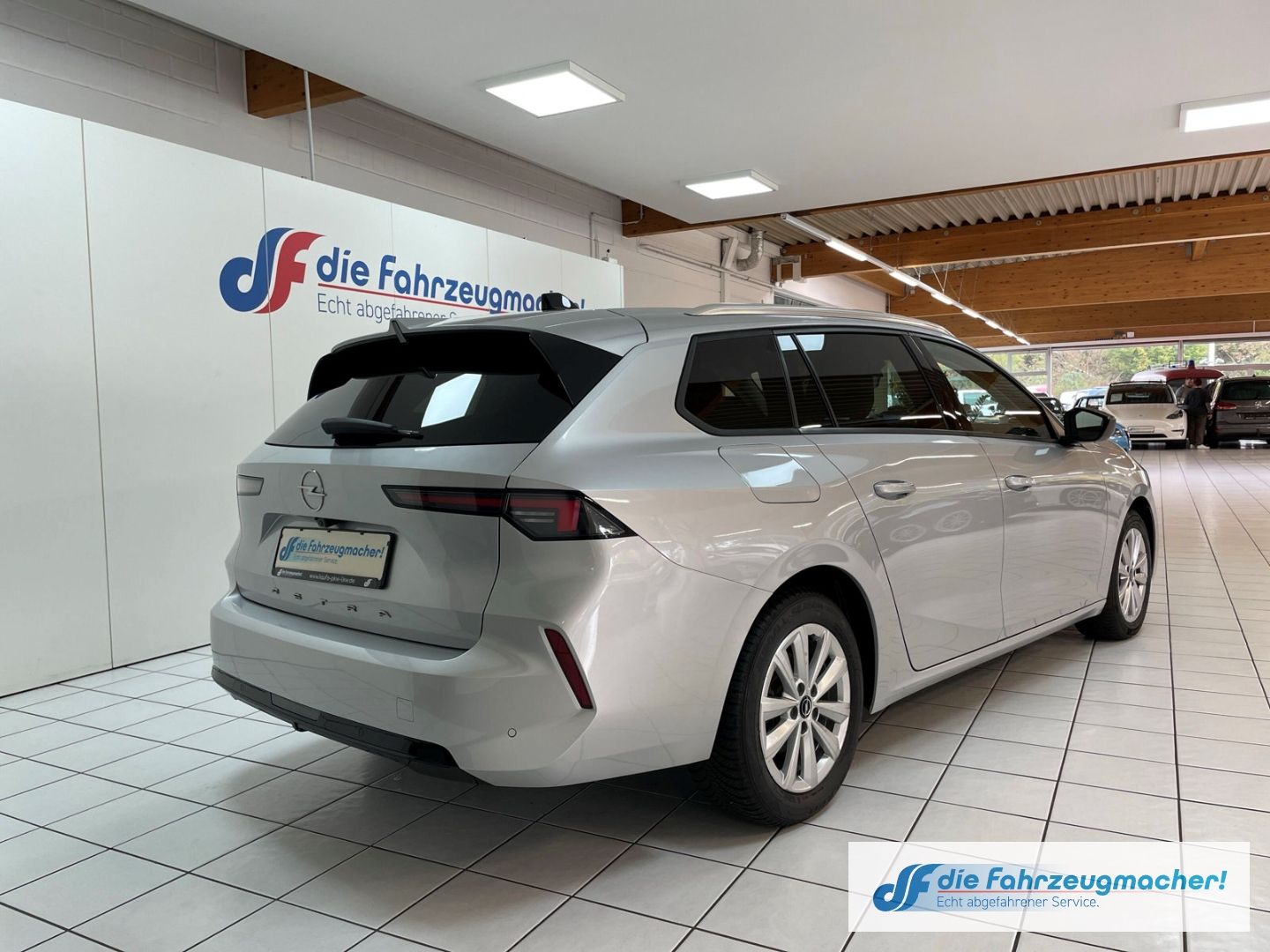 Fahrzeugabbildung Opel Astra L Sports Tourer Elegance Navi LED Apple Ca