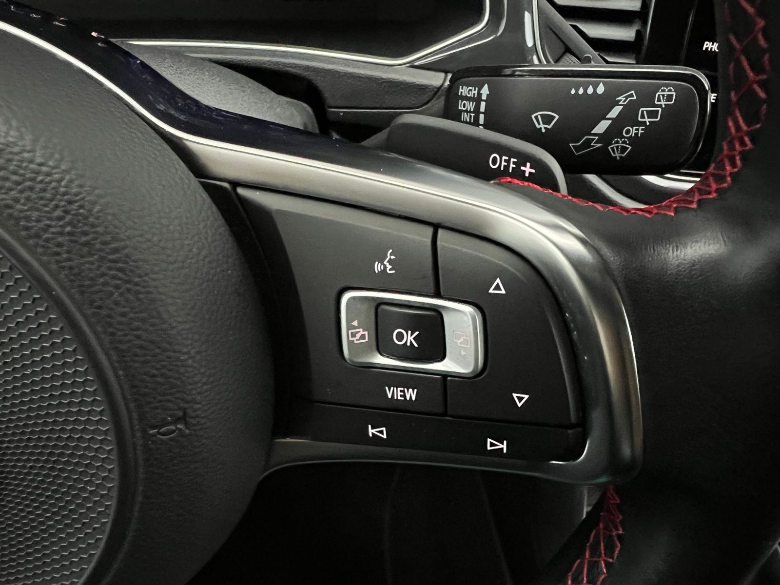 Fahrzeugabbildung Volkswagen T-Roc Sport 2.0 TSI DSG 4MOTION *Standhzg.,Activ