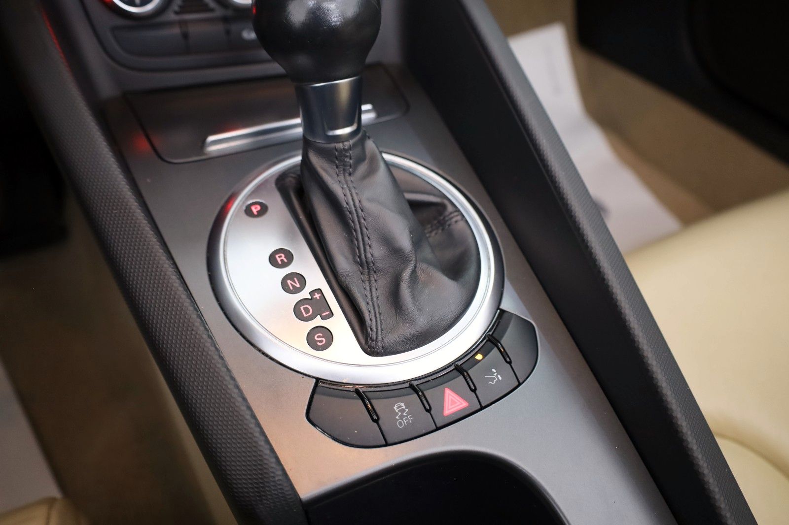 Fahrzeugabbildung Audi TT 2.0 TFSI Roadster Leder,Navi,Xenon,SH,SR+WR