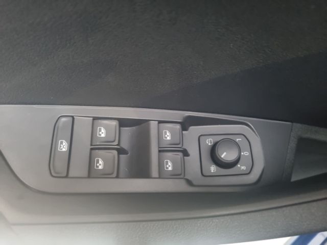 Fahrzeugabbildung SKODA Karoq 1.5 TSI DSG Sportline LED MATRIX