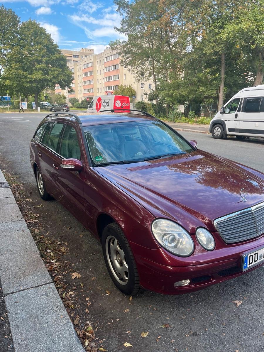 Mercedes-Benz  2004 — rear view