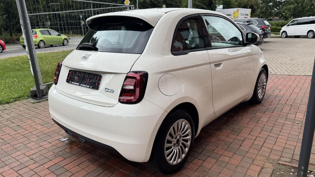 Fiat 500 Fiat 500e electric drive 87 kW imagem 2