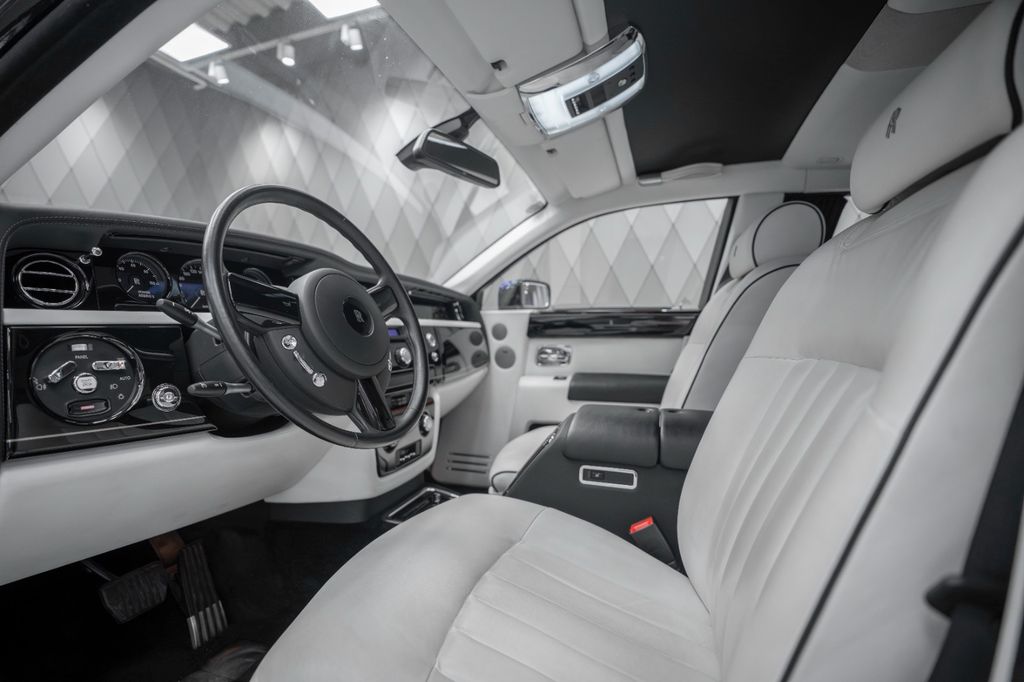 Phantom BLACK/WHITE STARLIGHT TABLES - Bild 13