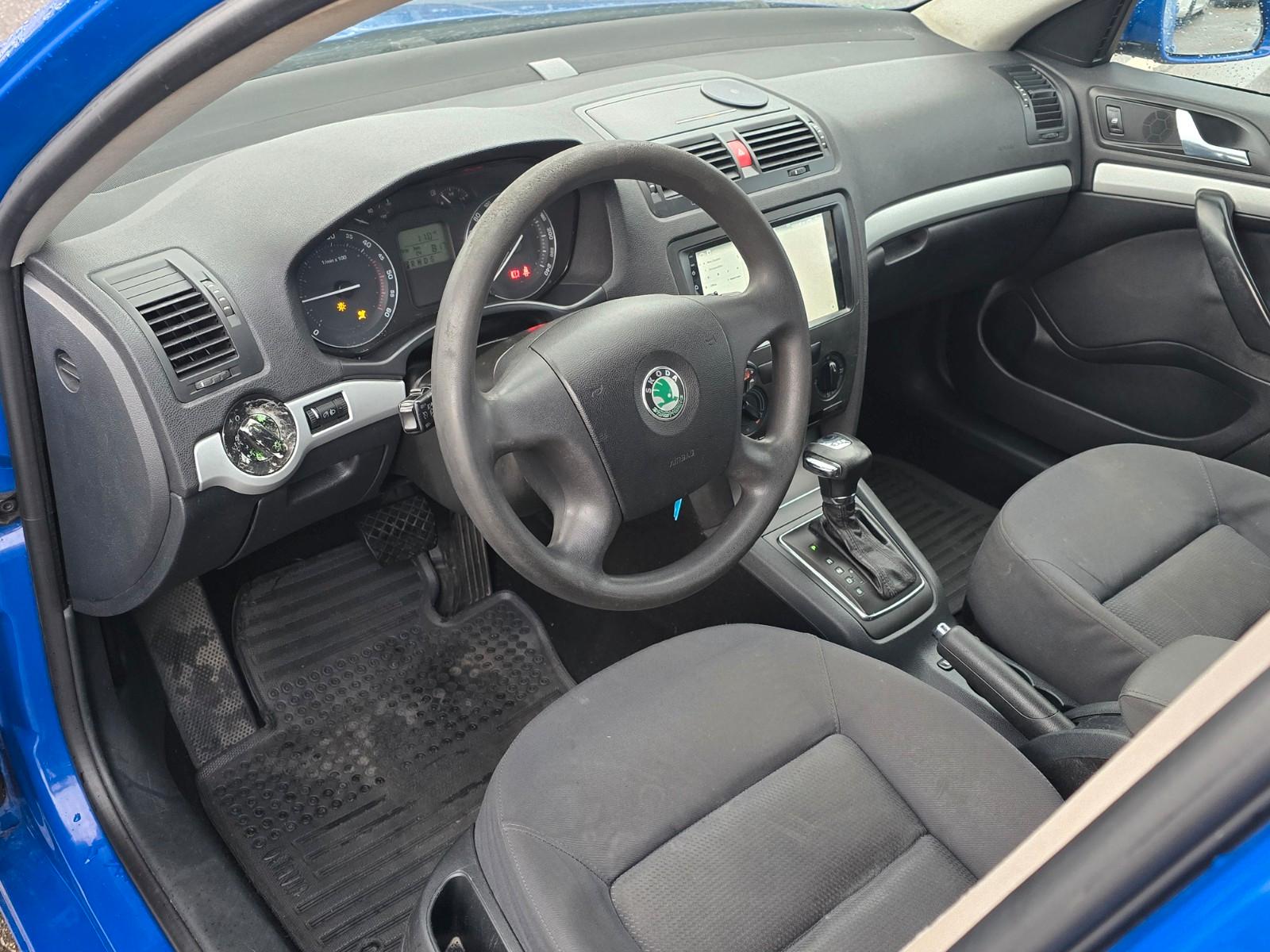 Skoda Octavia 2005 — photo 11