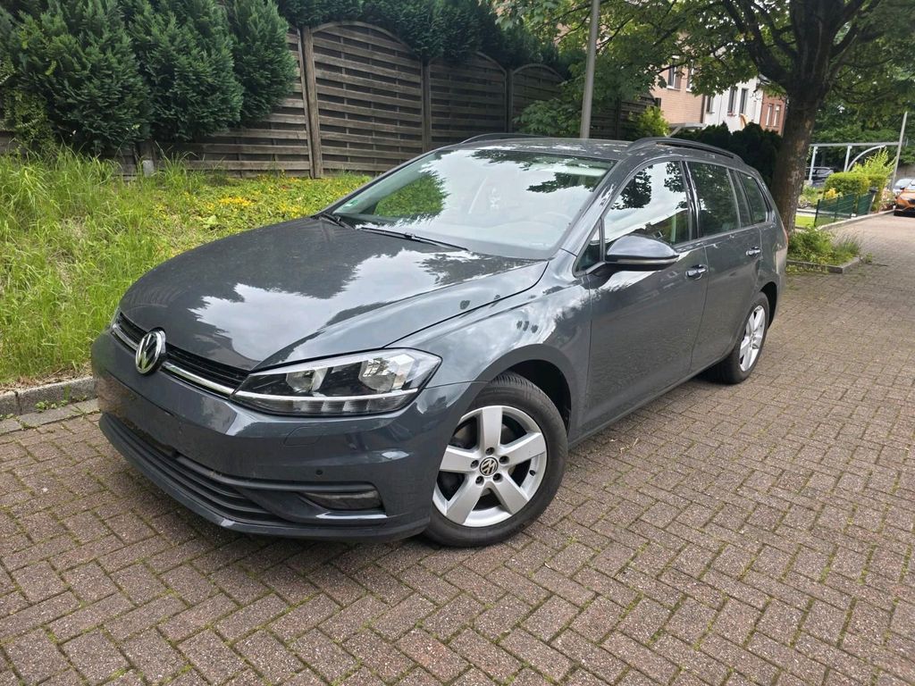 Image of Volkswagen Golf