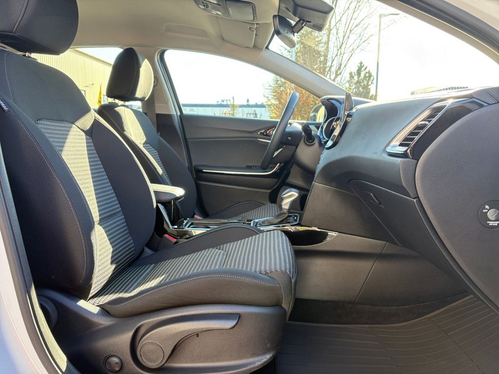 Fahrzeugabbildung Kia Ceed 1.5 T-GDI Spirit DCT Tech