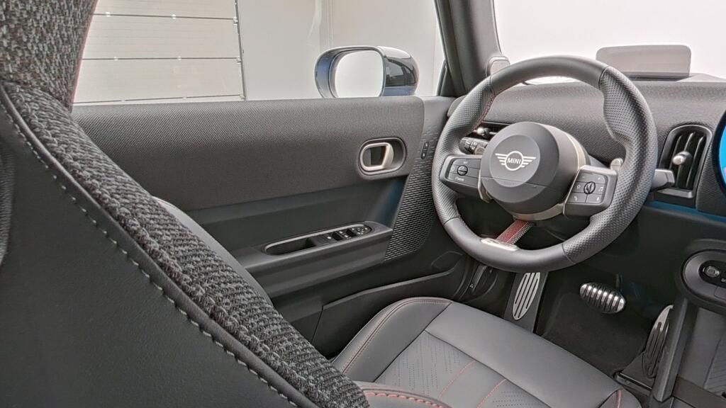 MINI John Cooper Works Cabrio - Bild 11