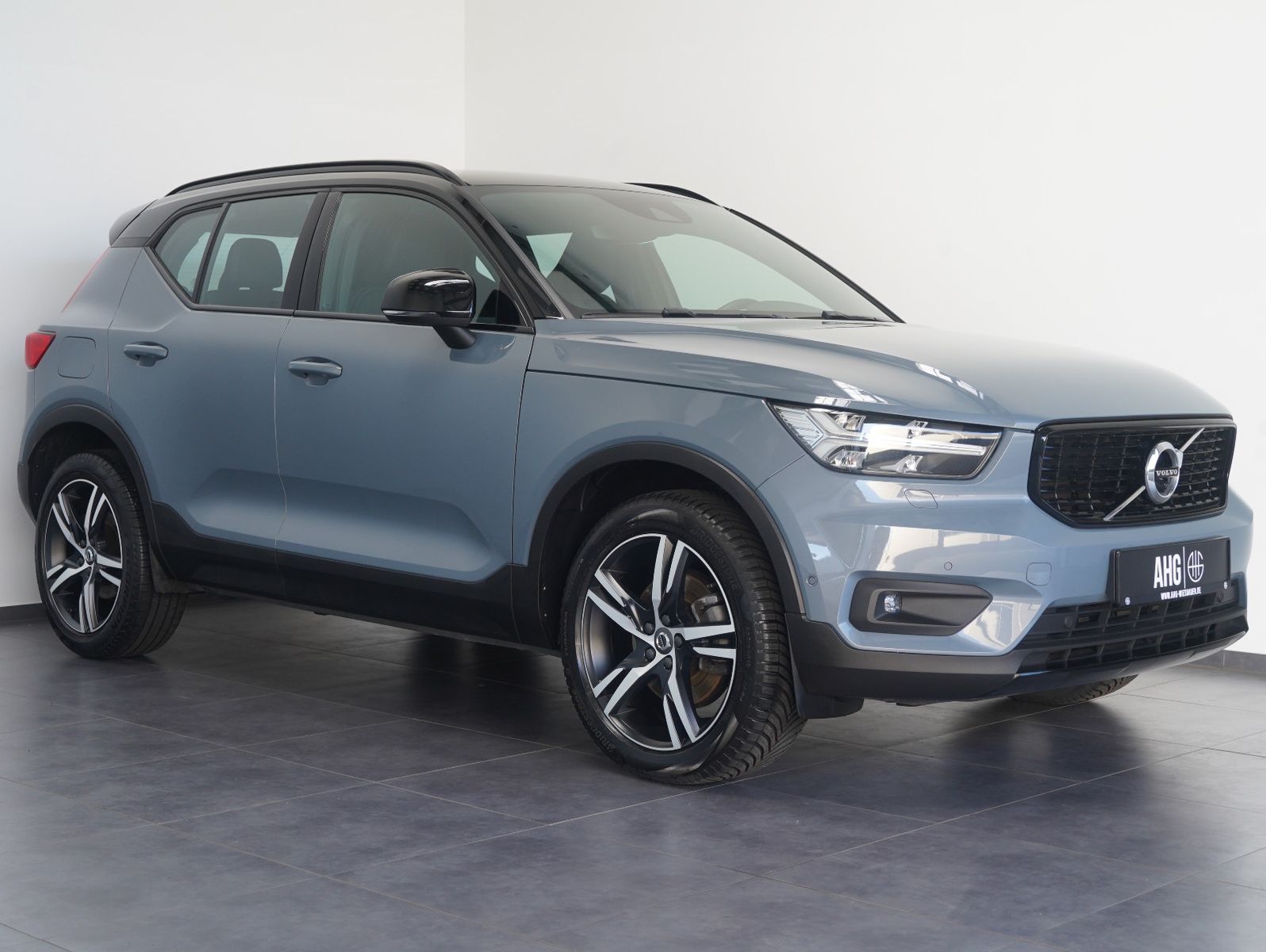 Fahrzeugabbildung Volvo XC40 B4 B R Design LED/NAVI/ACC/LEDER/360°