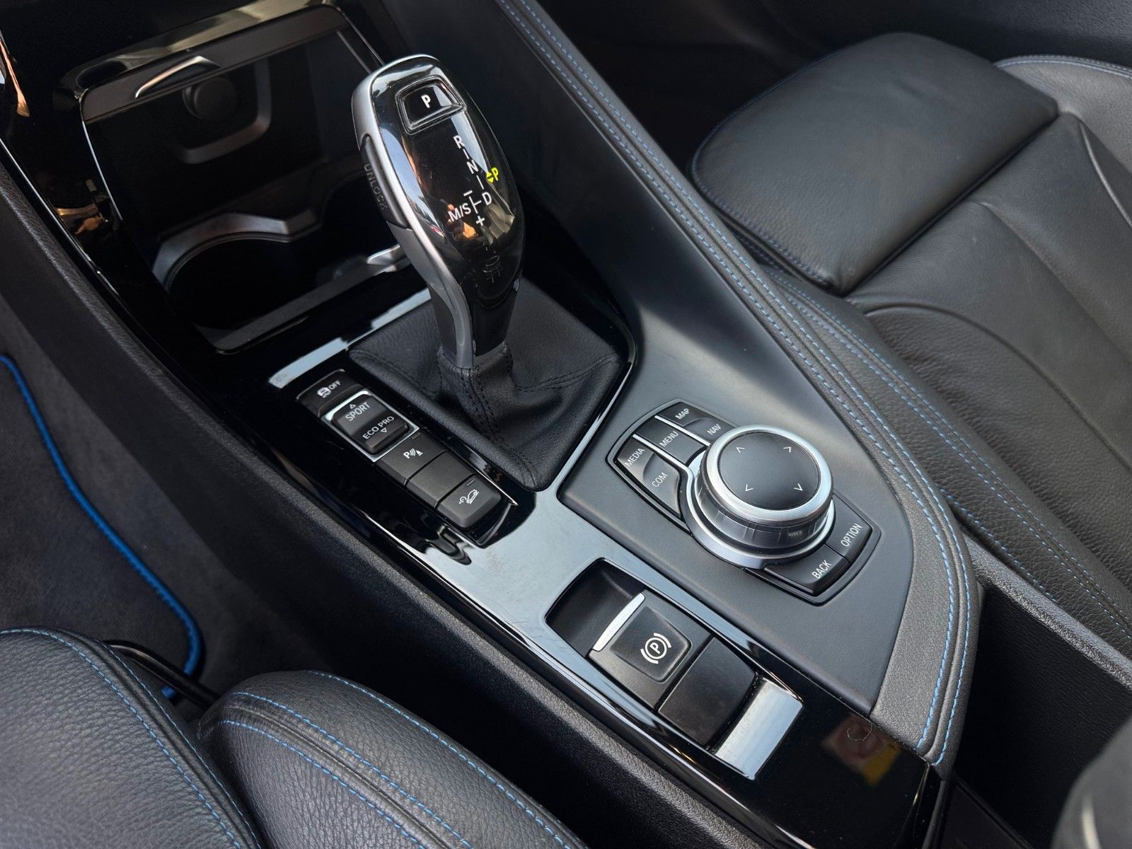 Fahrzeugabbildung BMW X2 xDrive20i M Sport X Steptronic M Paket Kamera