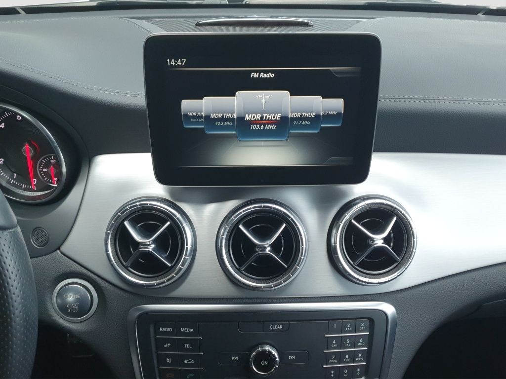 Fahrzeugabbildung Mercedes-Benz CLA 200 Shooting Brake AHK*Leder*KeyLess*LED*PDC