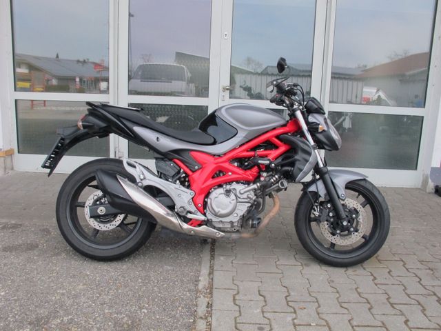 Suzuki SFV 650 Gladius / ABS / 35KW