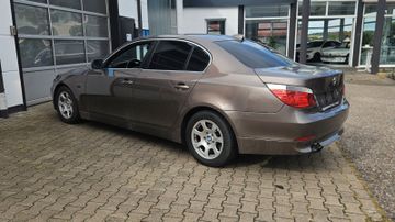 BMW 523 - 8