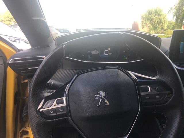 Peugeot 208 Elektromotor 136 GT Pack