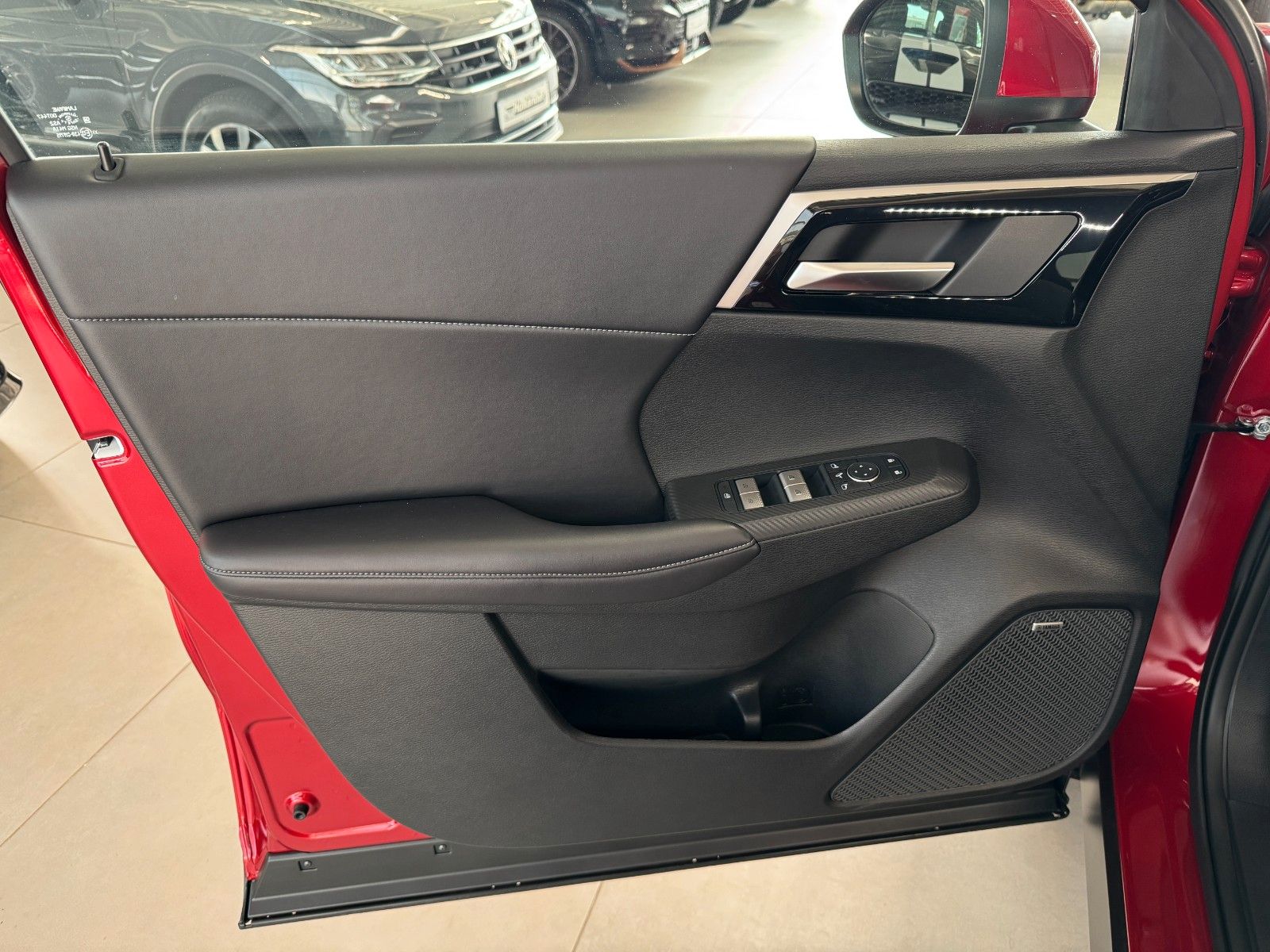 Fahrzeugabbildung Mitsubishi Outlander 2.4 PHEV 4WD Diamant PLUS