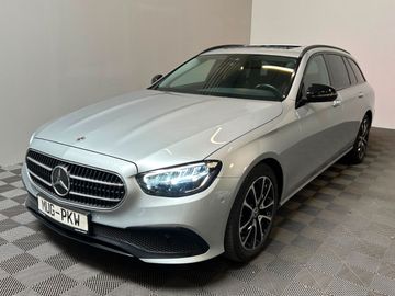 Mercedes E 220 - 1