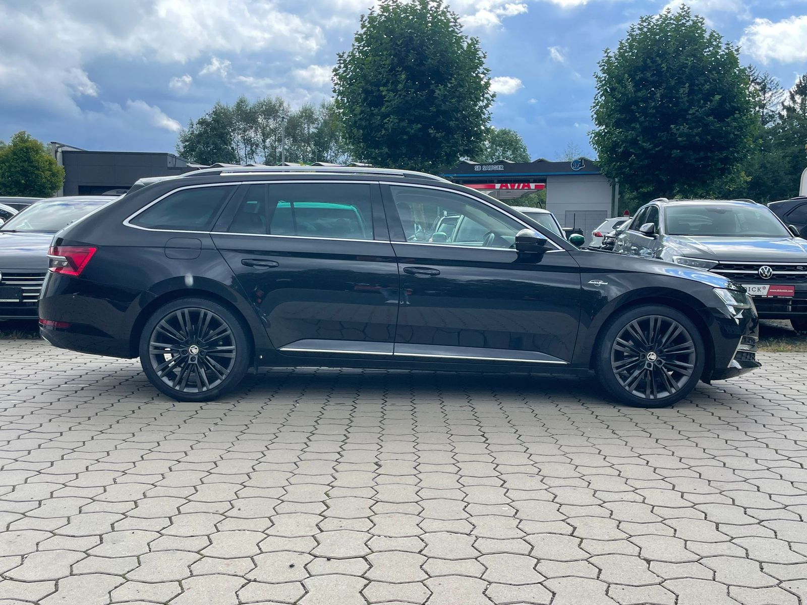 Fahrzeugabbildung SKODA Superb 1.5 TSI L&K LED/PANO/LEDER/MEMORY/CARPLAY