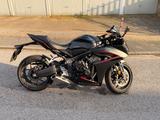 Honda CBR650R nur 2.000 km | TÜV neu 04/2026  - Offers