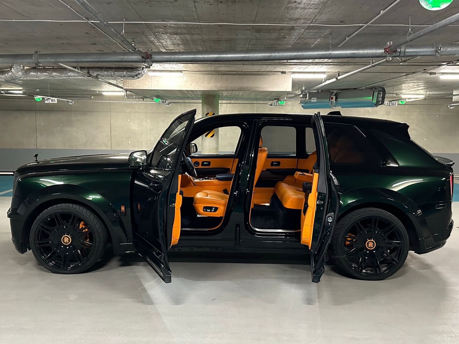 Fahrzeugabbildung Rolls-Royce Cullinan NOVITEC OVERDOSE/SHOOTING STAR/MANDARIN