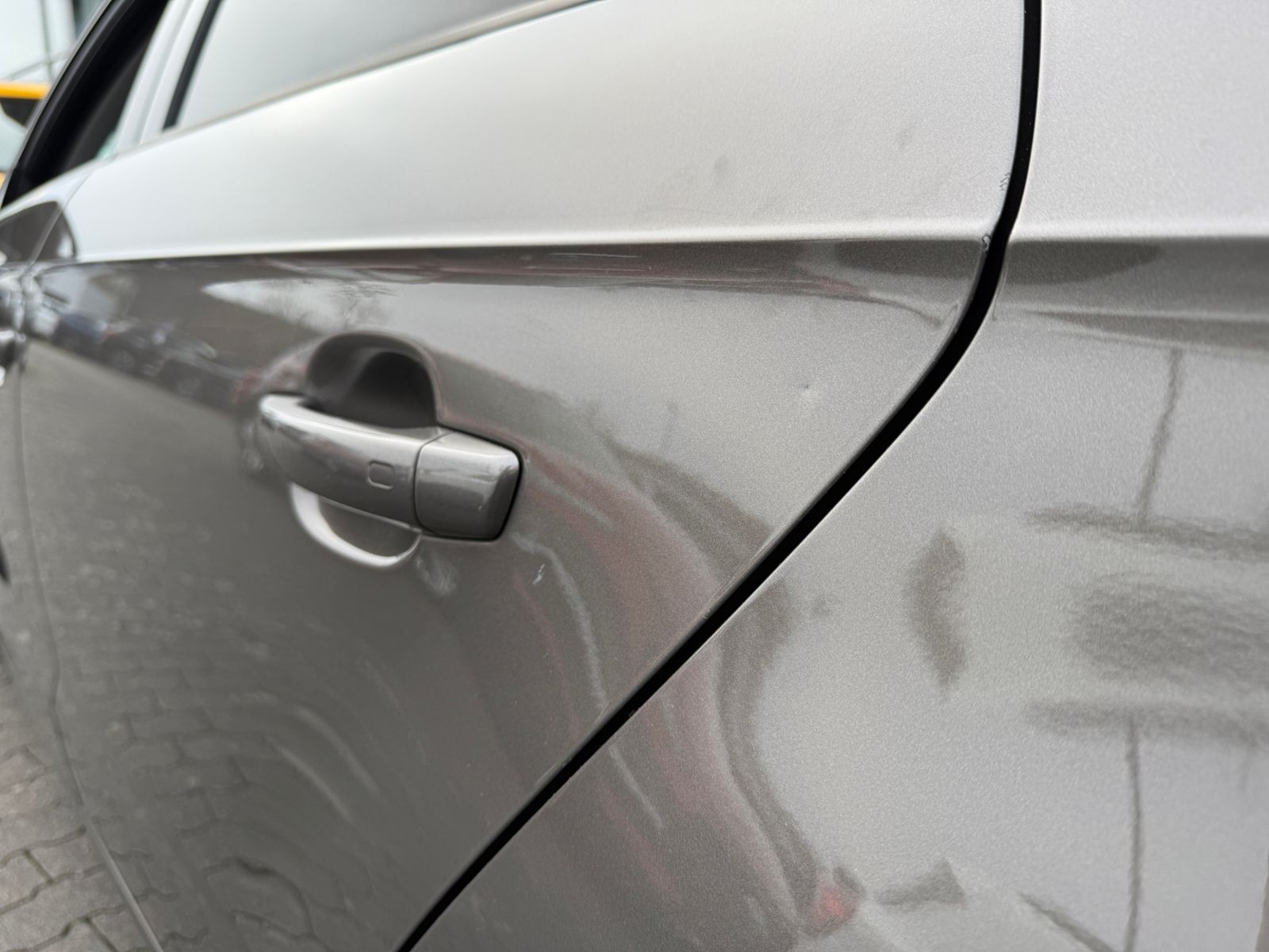 Fahrzeugabbildung Audi A3 1.4 TFSI Sportback Ambition Navi Xenon SHZ