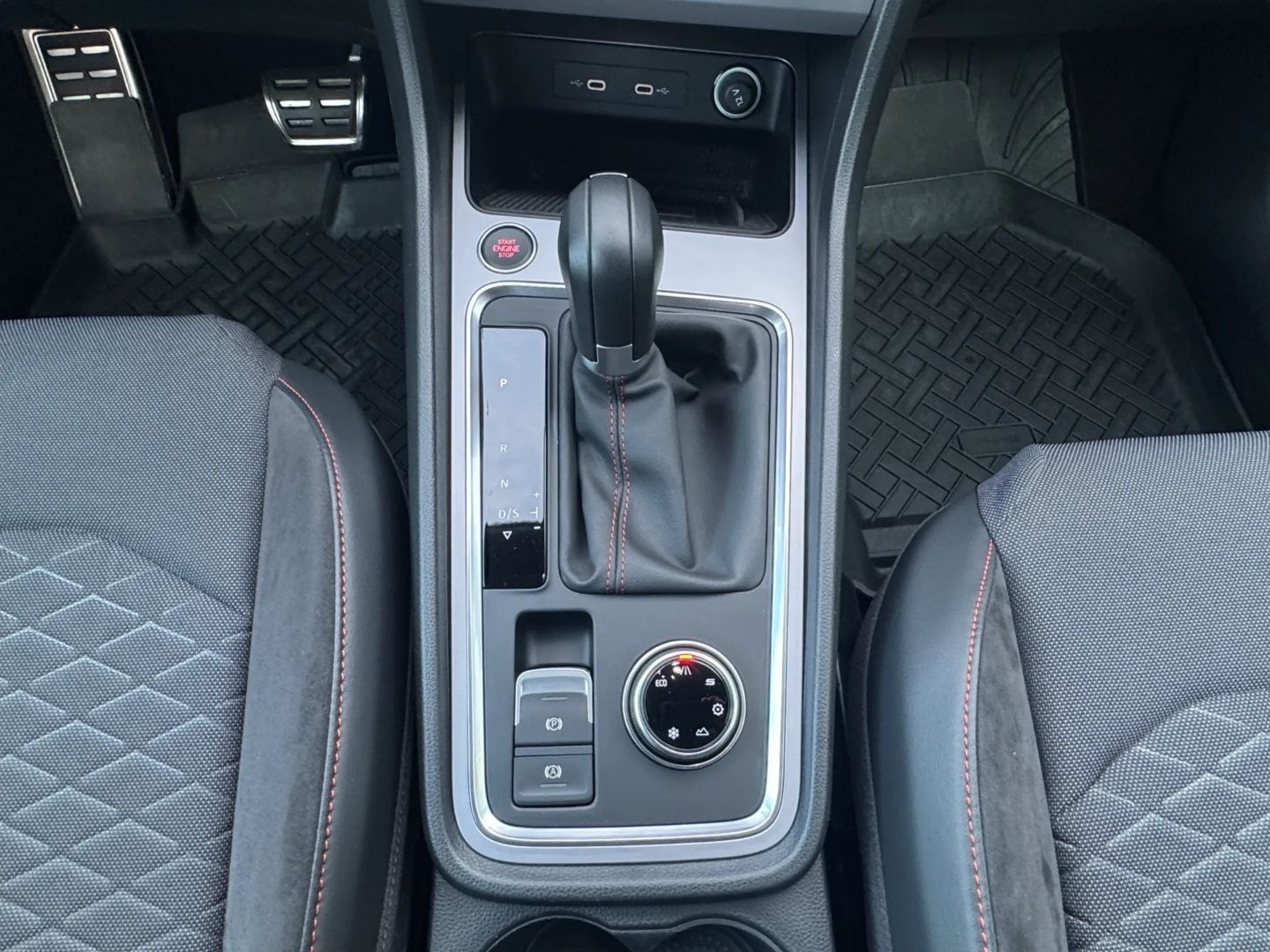 Ateca 2.0 TSI FR 4DRIVE *LED*ACC*KAMERA*AHK*