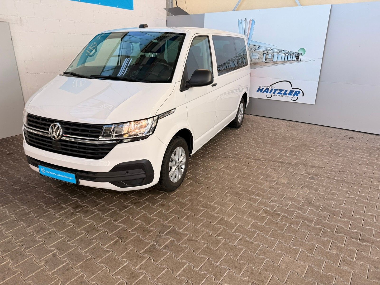 Fahrzeugabbildung Volkswagen T6 Multivan Trend. 2,0 TDI +AHK+Kamera+App Conne
