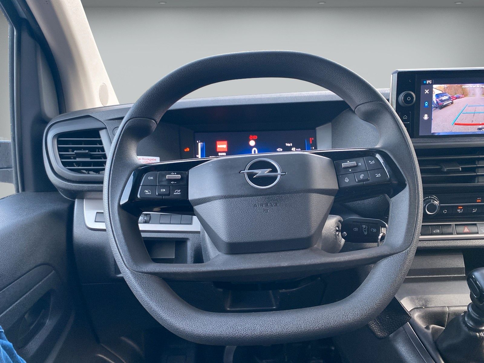Fahrzeugabbildung Opel Vivaro Kasten Edition M