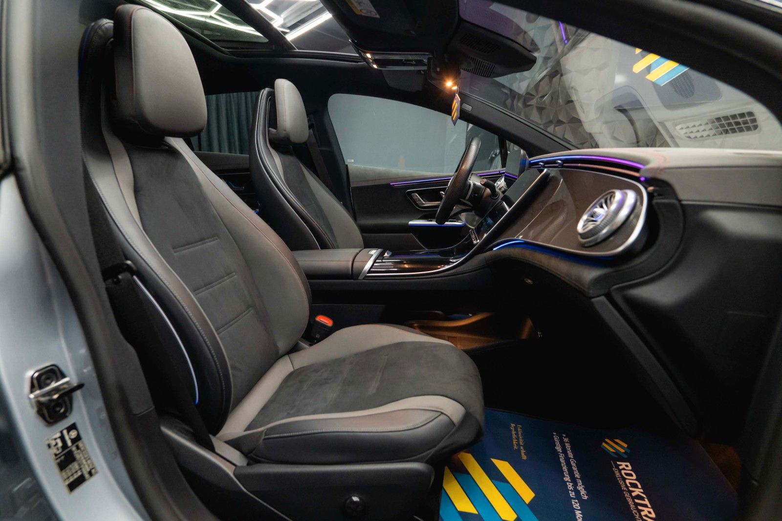 Fahrzeugabbildung Mercedes-Benz EQE 350+ AMG Night | Batterie NEU 100% | Pano