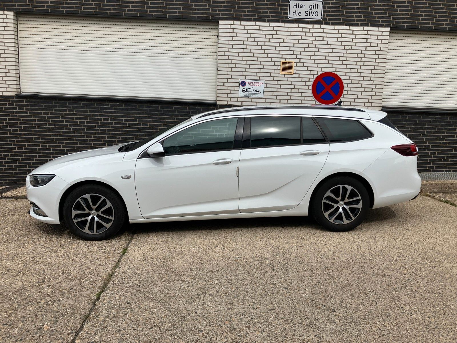 Opel Insignia - 1