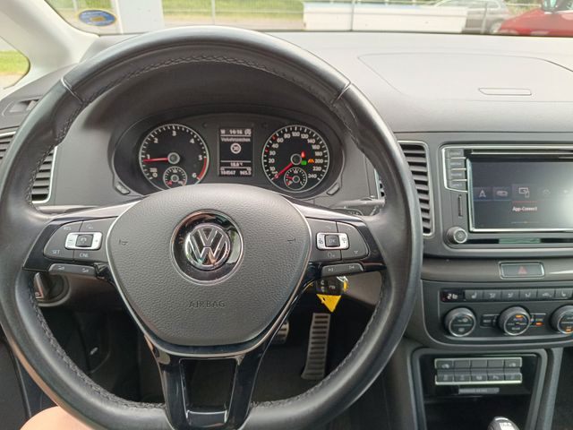 Sharan 2.0 TDI IQ.DRIVE *ACC*el.Türen*Navi*APP*