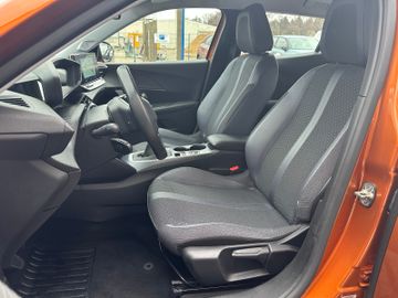 Peugeot 2008 PureTech 130 Allure | AHK - RCam - Navi