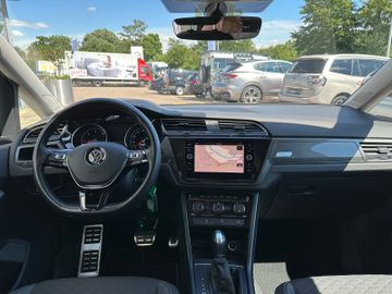 Fahrzeugabbildung Volkswagen Touran 2.0 TDI R Line LED AHK 7 Sitze