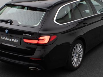 Fahrzeugabbildung BMW 530e xD Tour Pano ACC Kamera360° Sportsizt