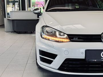 Volkswagen Golf - 5