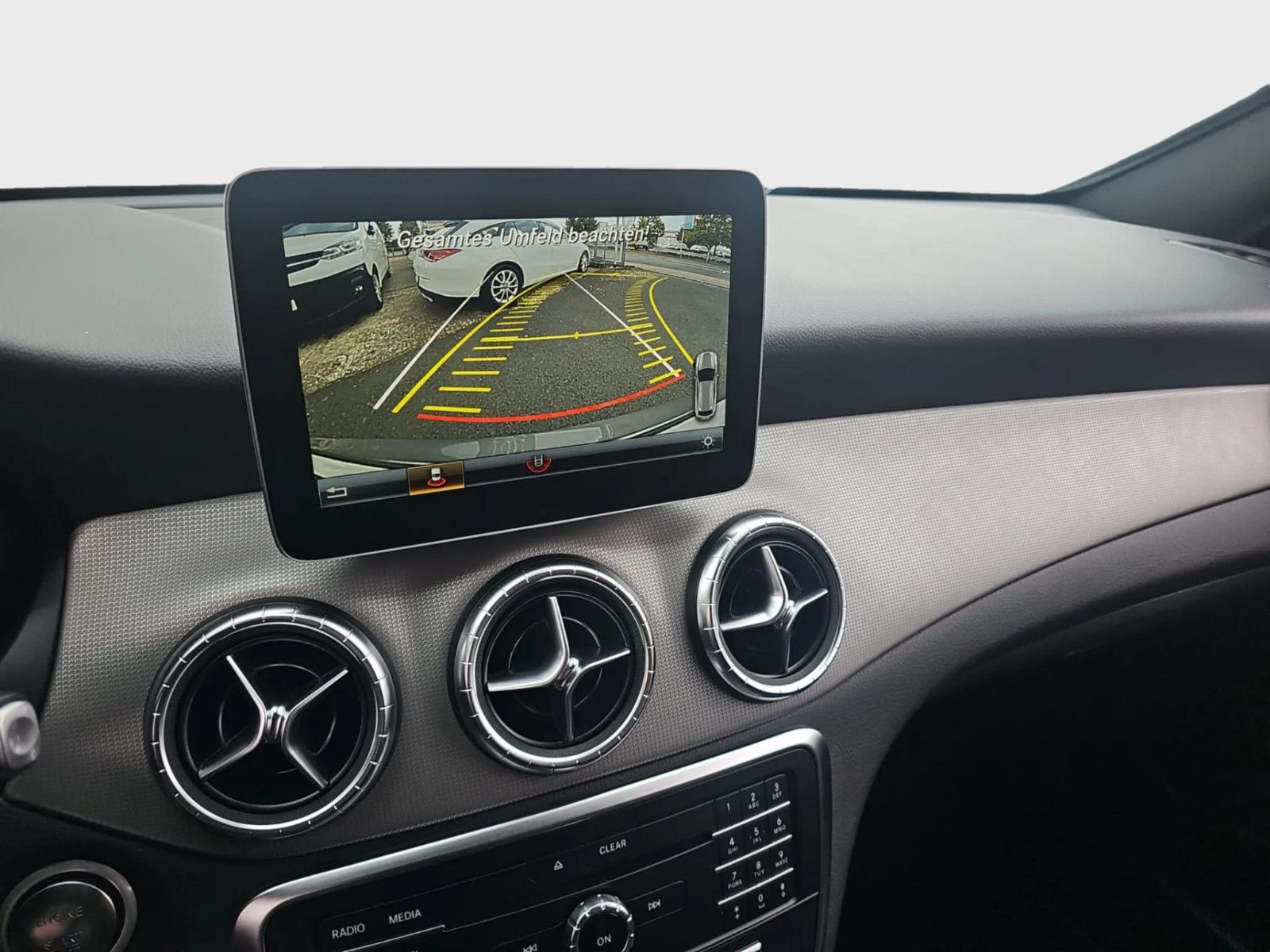 Mercedes-Benz CLA 200-Urban-RFK-Business-Navi-CarPlay-LED-ACC foto 10