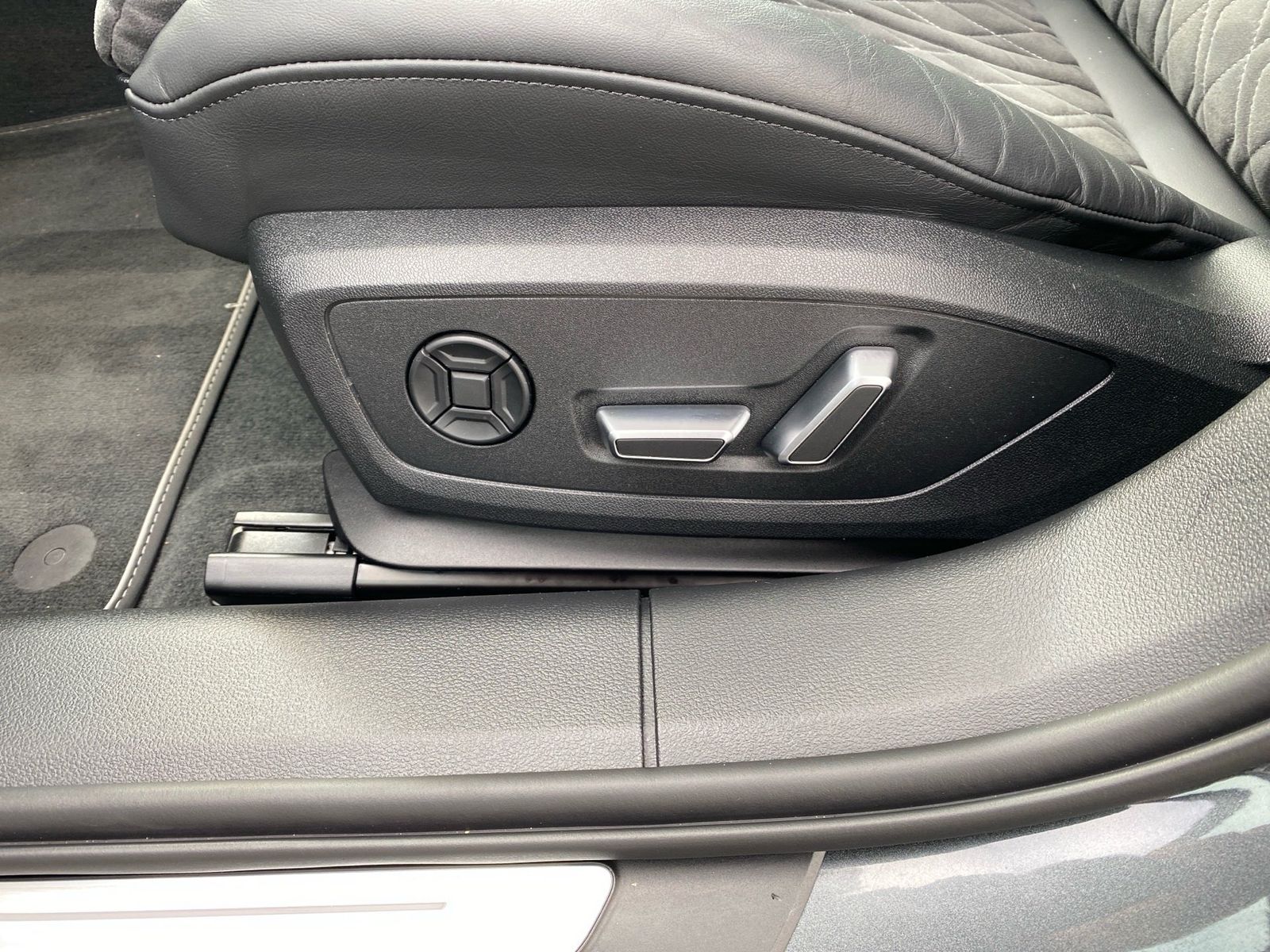 Audi S6 - Bild 20