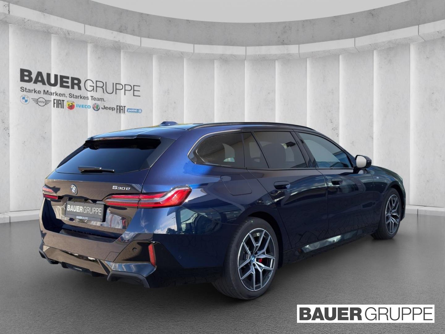 BMW 530 e M Sport Touring Park-Assistent Sportpaket 