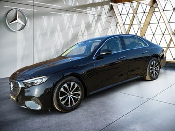 Mercedes E 200 - 3