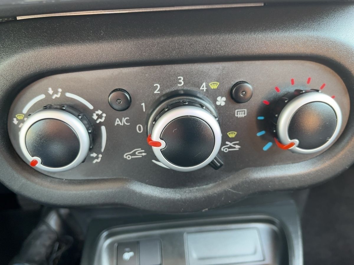 Fahrzeugabbildung Renault Twingo ZEN SCe 65 Klima GJR - mit KI generiert/bearbeitet