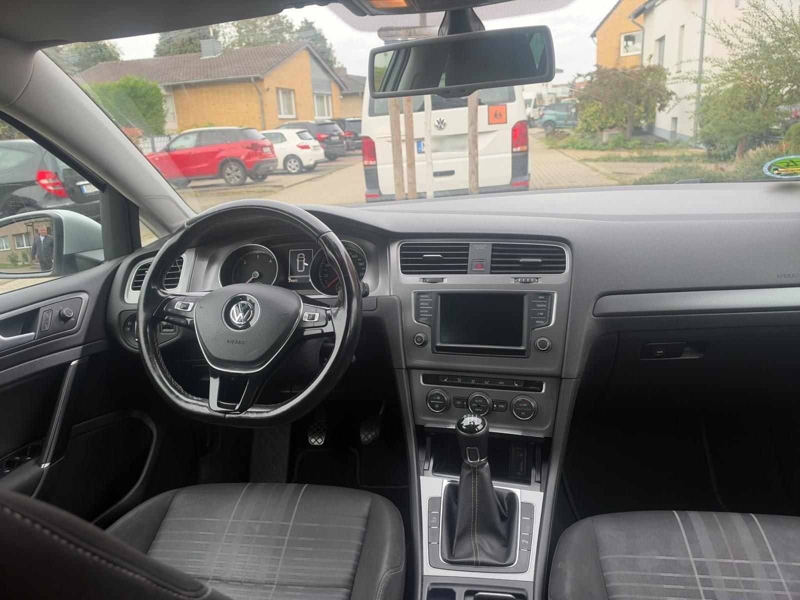 Volkswagen Golf 2015 — engine 150 HP (110kW)
