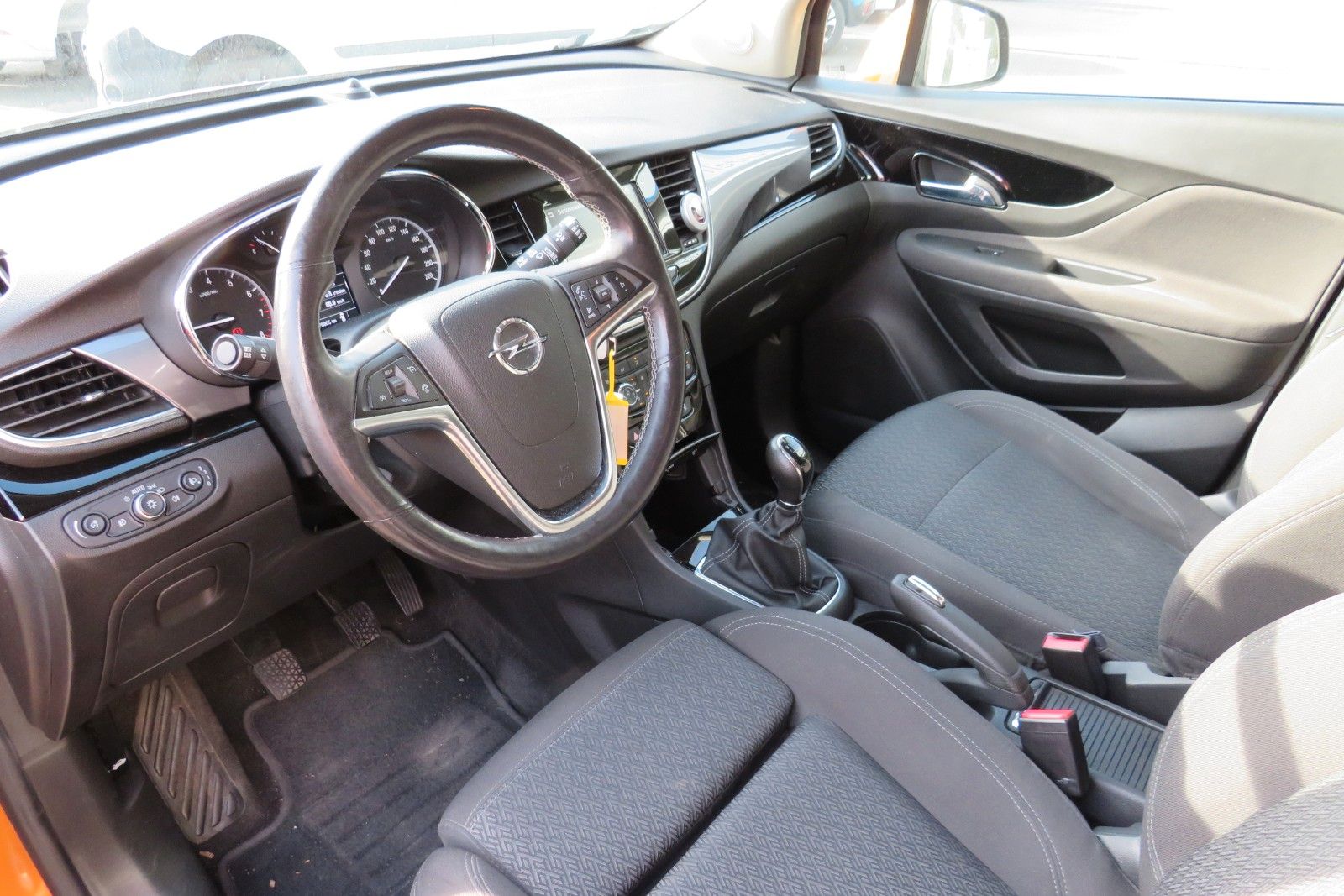 Fahrzeugabbildung Opel Mokka X ACTIVE KAMARA SITZH. GRA PDC APP-CON.